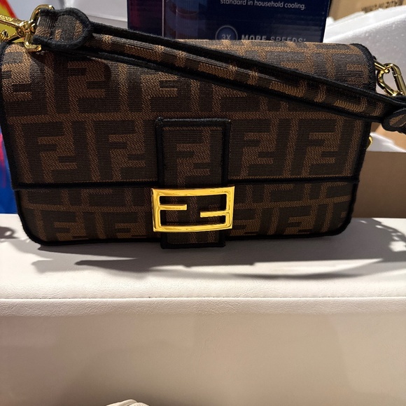 Fendi baguette one size - Picture 2 of 6